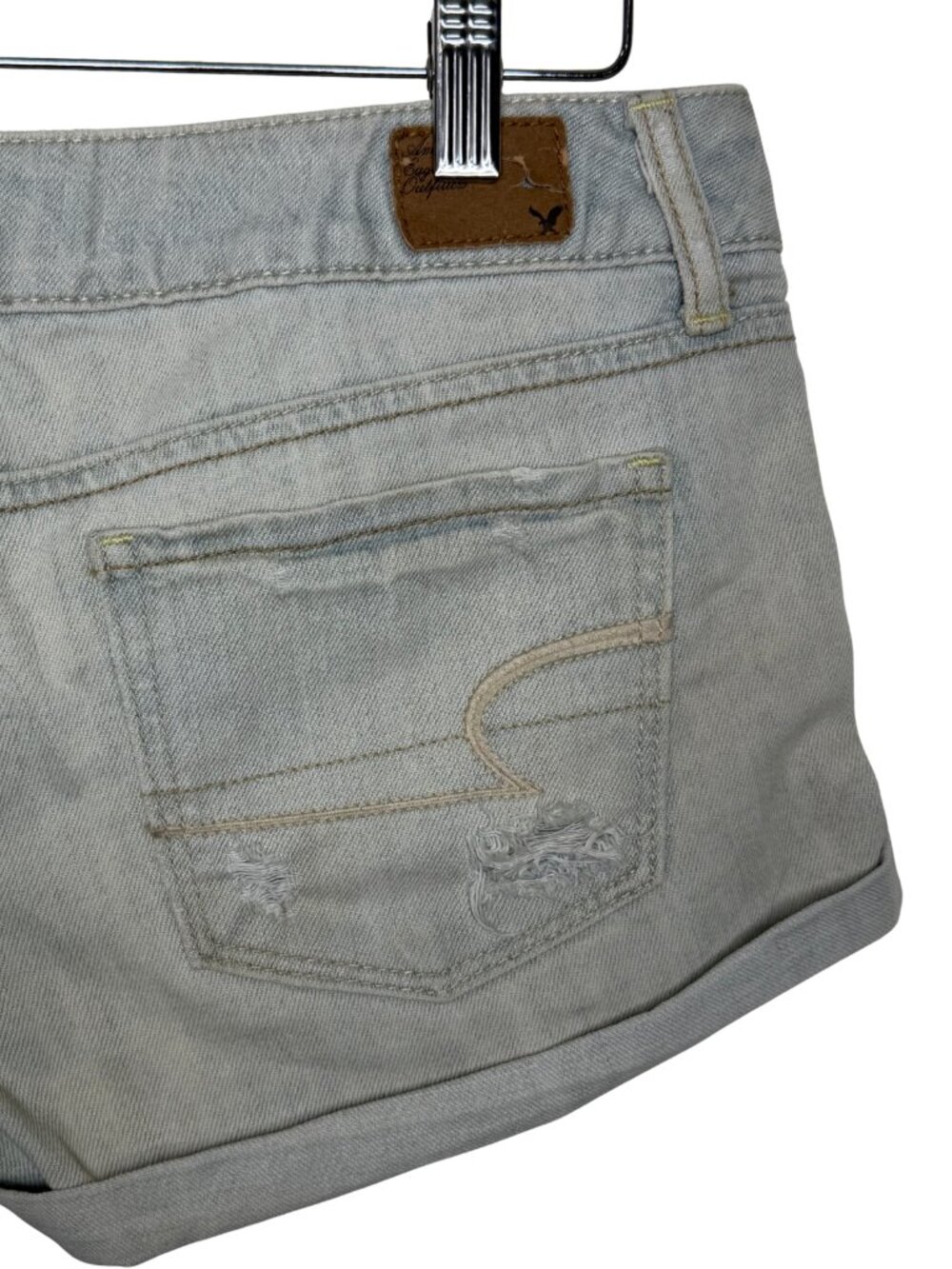 merican Eagle Light Wash Distressed Denim Cuffed Shorts Size 4 - Picture 6 of 12